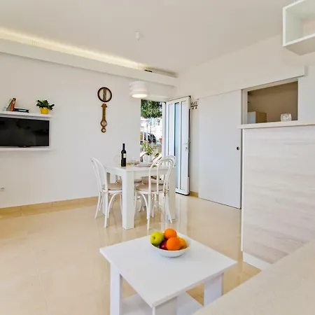 Apartment Tatjana Dominis *