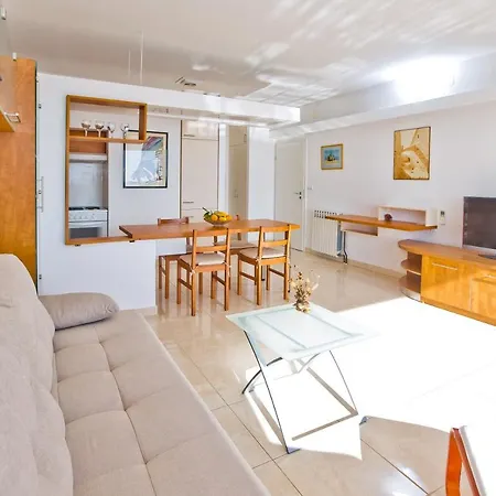 Tatjana Dominis Apartment *