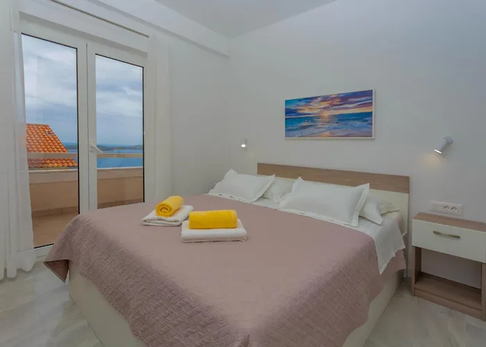 Tatjana Dominis フヴァル